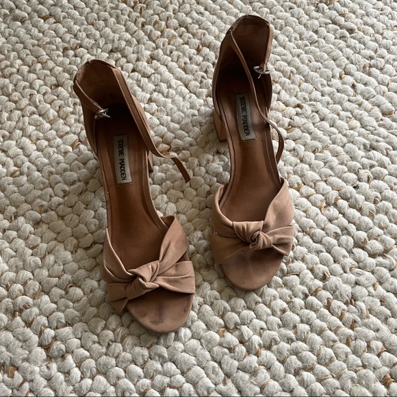 Steve Madden low heel tan suede - Picture 2 of 4